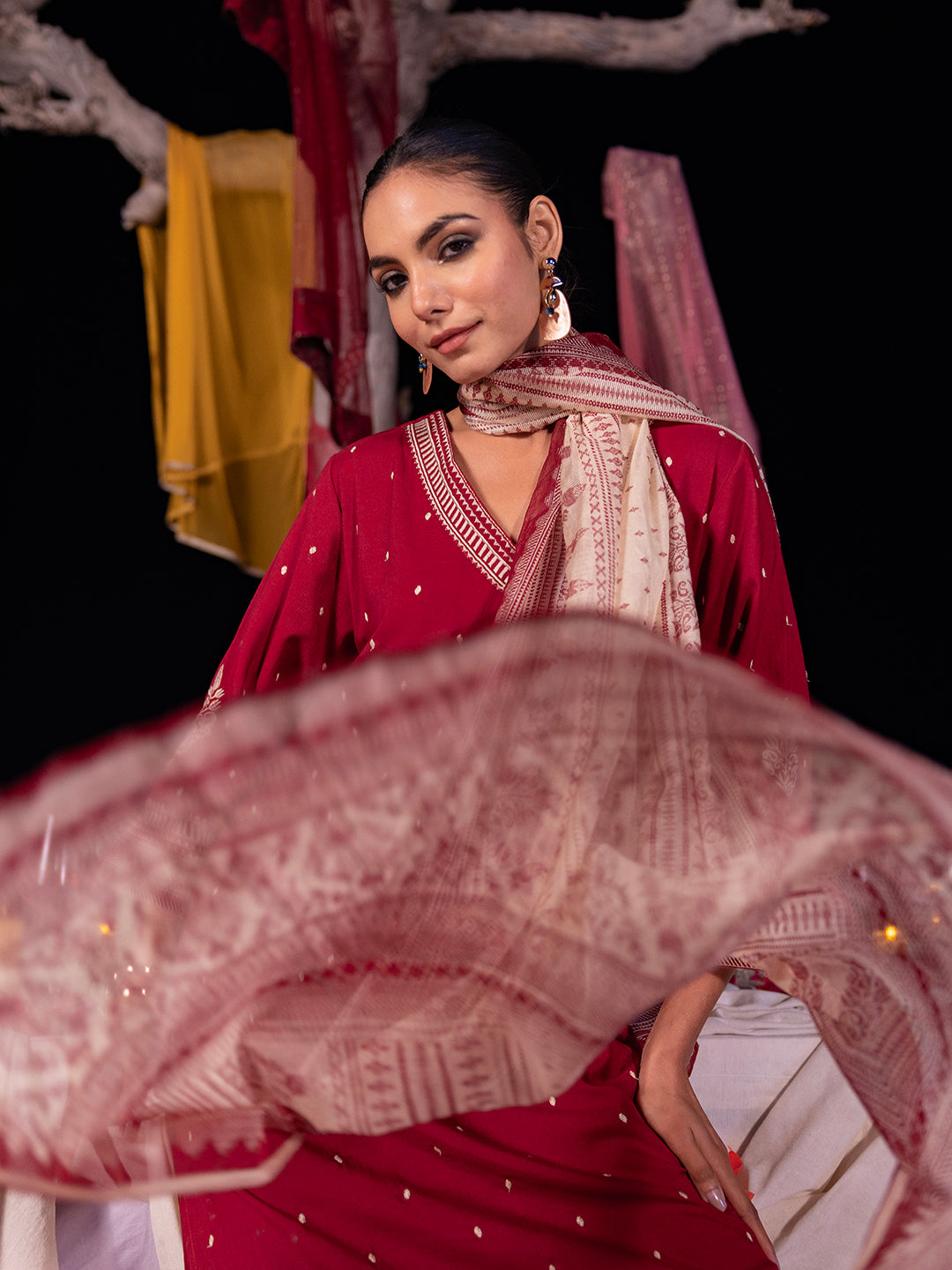 Span Burgundy V Neck Rayon Kurta Set with Dupatta