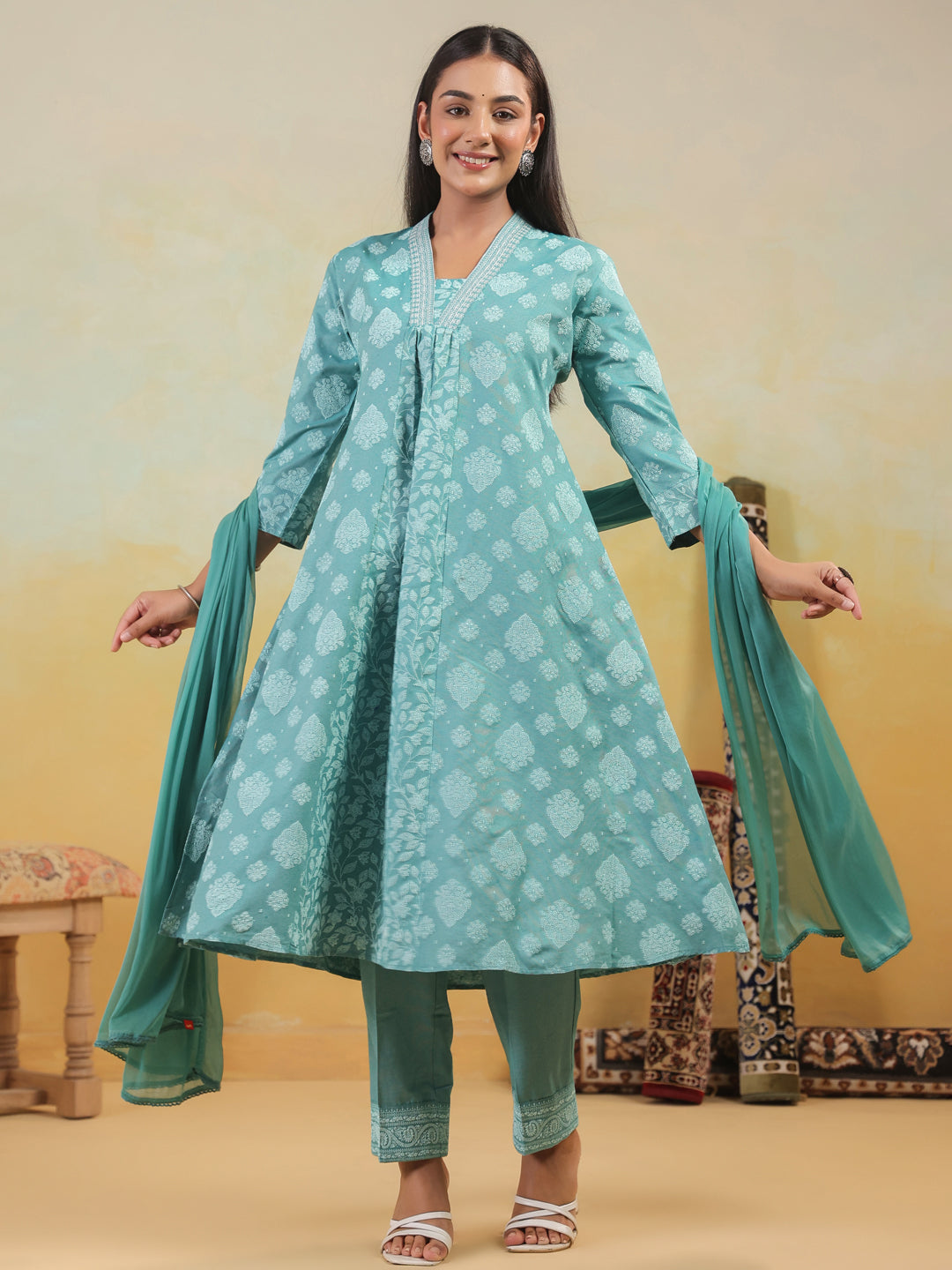 Span Green Deep V Cotton Kurta Set with Dupatta