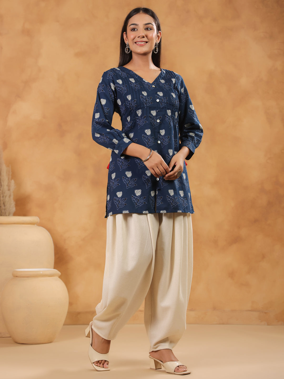Span Blue V Neck Cotton Short Kurta