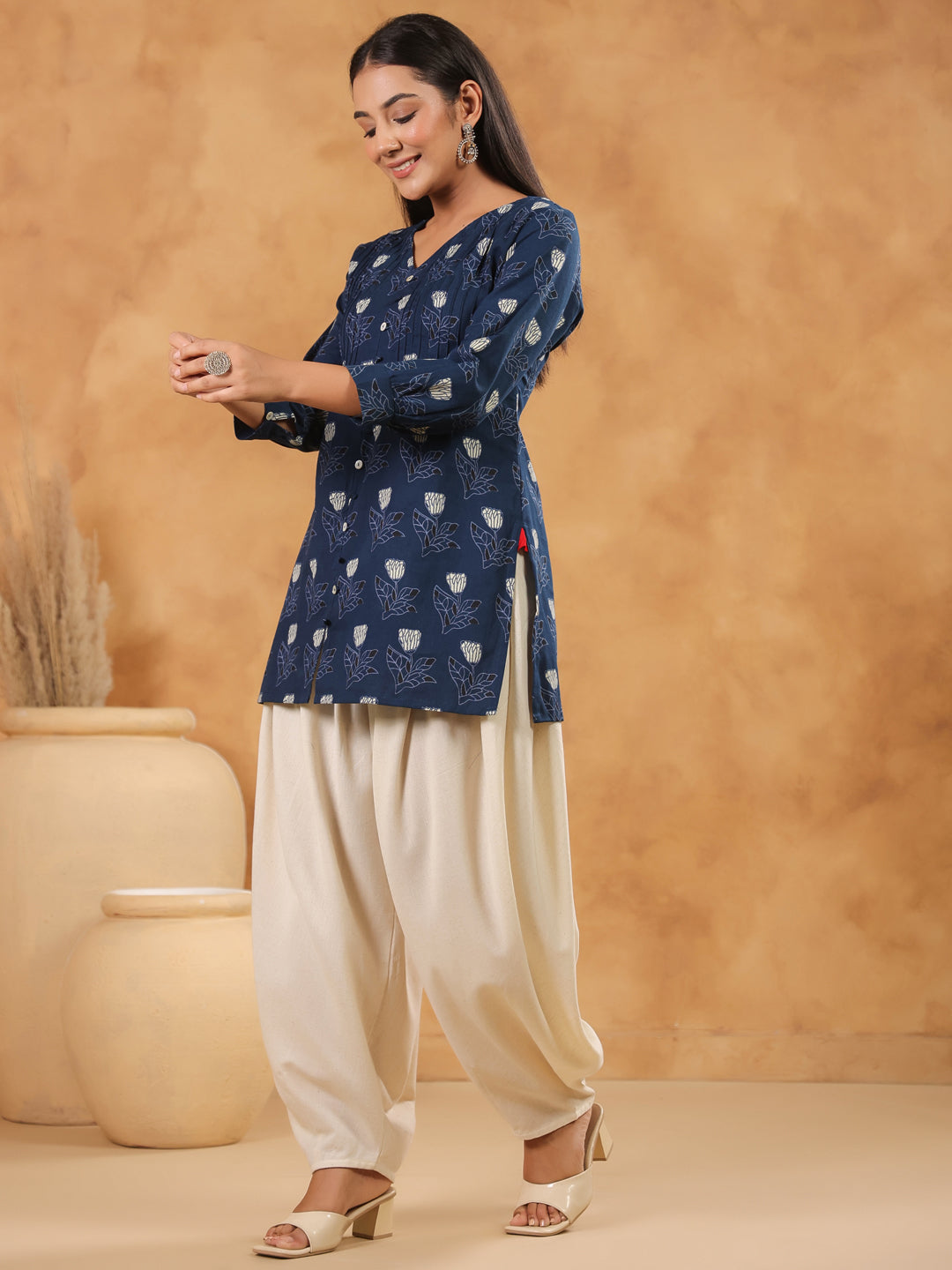 Span Blue V Neck Cotton Short Kurta