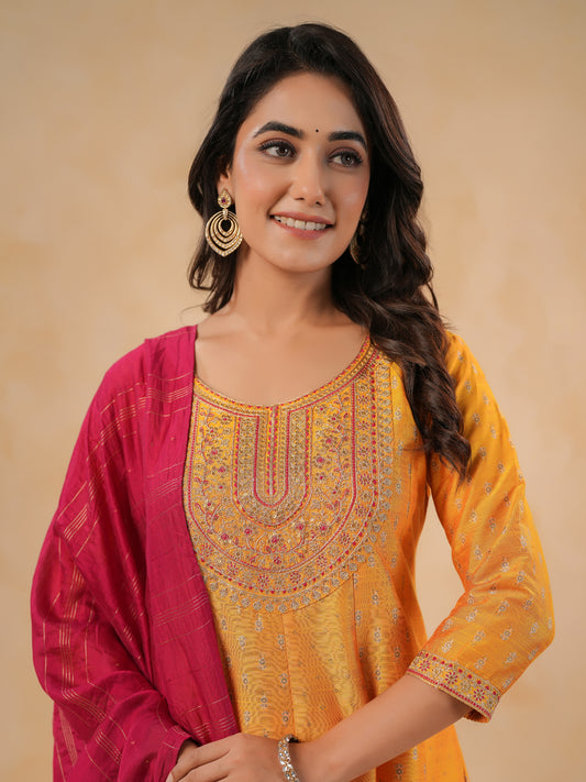 Span Yellow Round Neck Silk Kurta Set with Dupatta