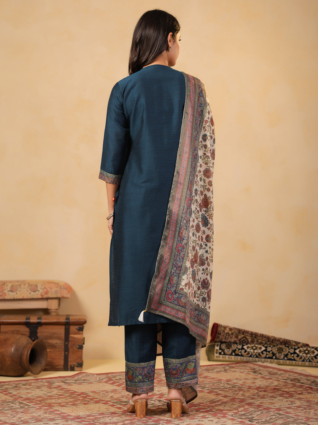 Span Blue Round Neck Silk Kurta Set with Dupatta