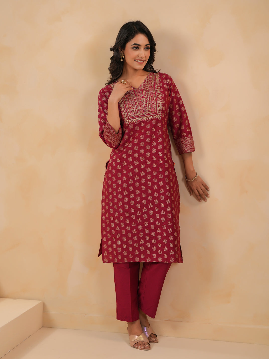 Span Red V Neck Silk Kurta