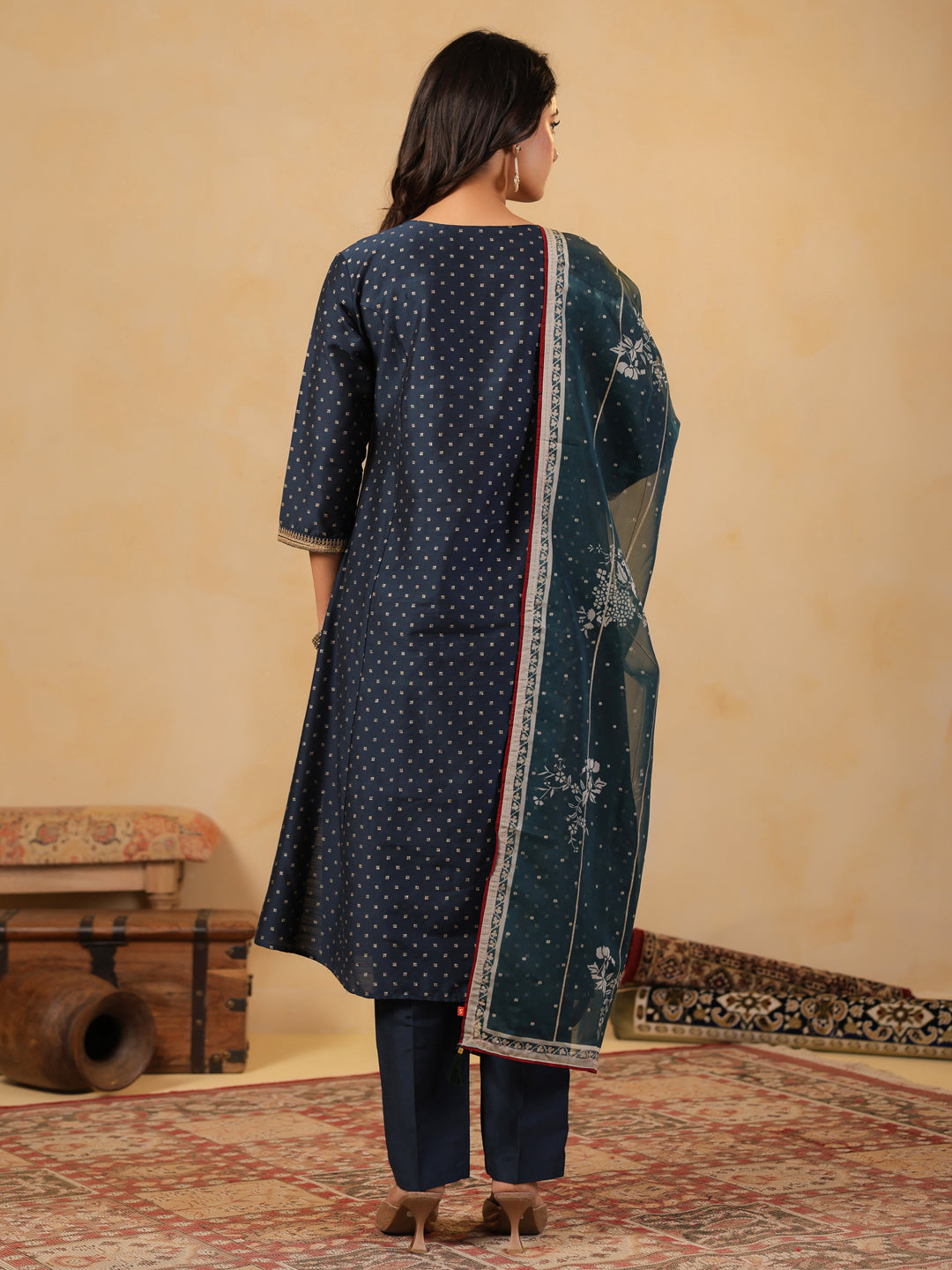 Span Blue Round V Neck Silk Kurta