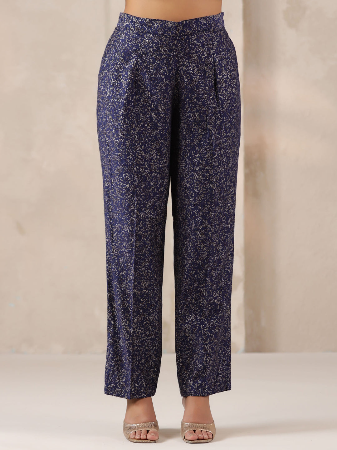Span Blue V Neck VIsocse Cord Set