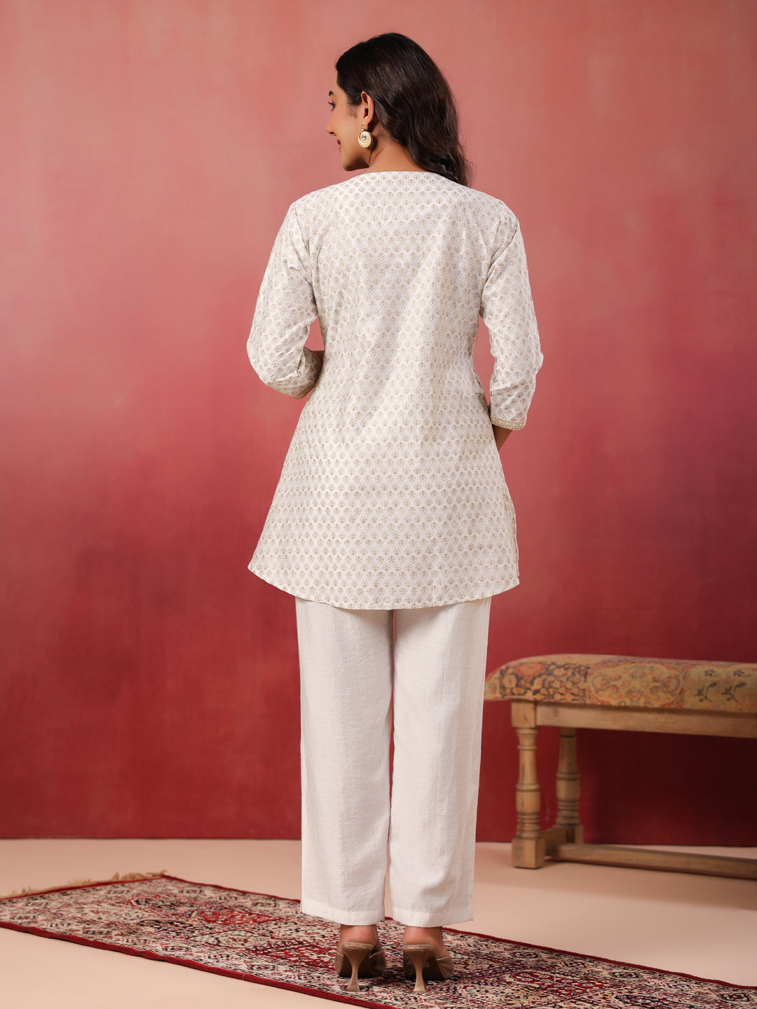 Span White V Neck Viscose Short Kurta