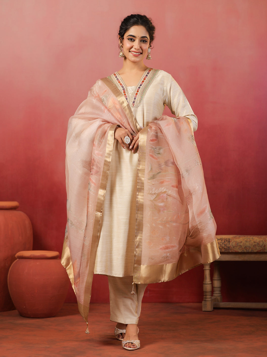 Span Ivory Deep-V Visose Kurta Set with Dupatta