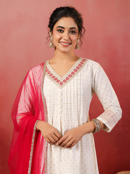 Span White V Neck Silk Kurta Set with Dupatta