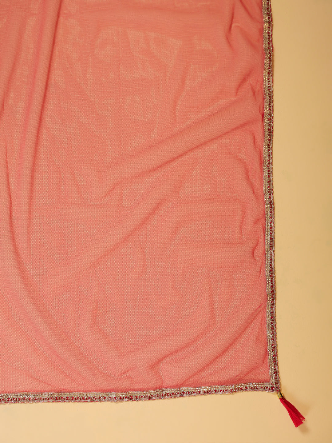 Span White V Neck Silk Kurta Set with Dupatta