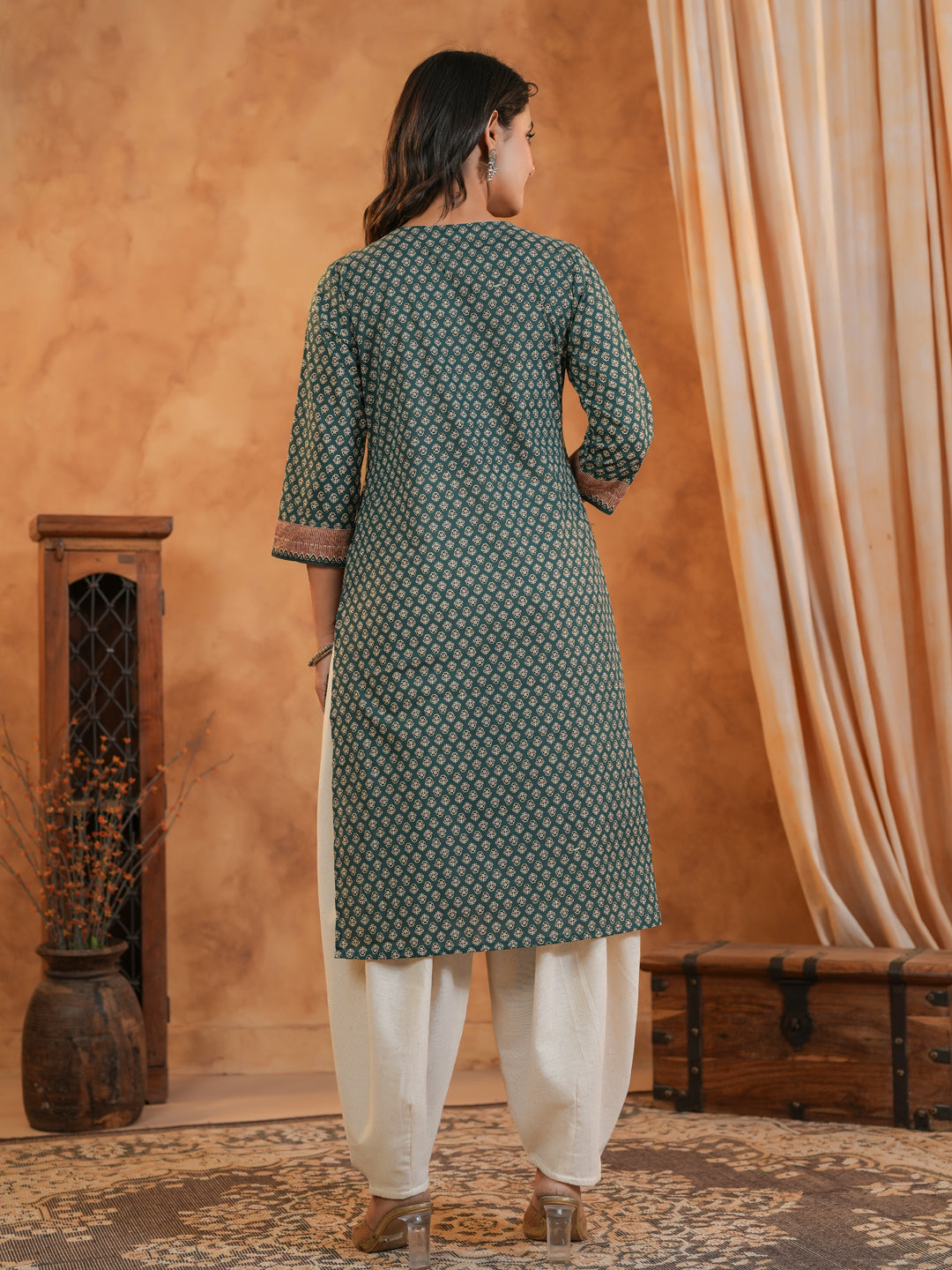 Span Green V Neck Cotton Kurta