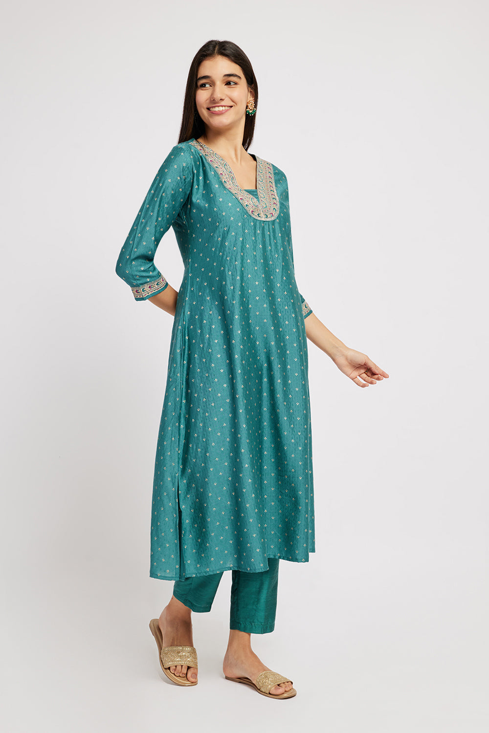 Span Green Deep V Viscose Kurta