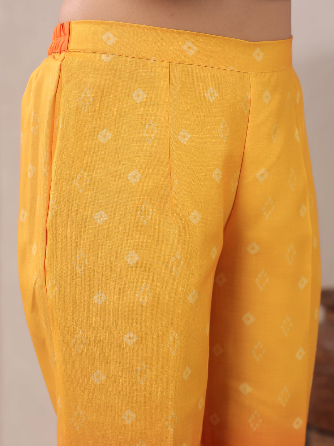 Span Yellow V-Neck Cotton Kurta Set with Dupatta
