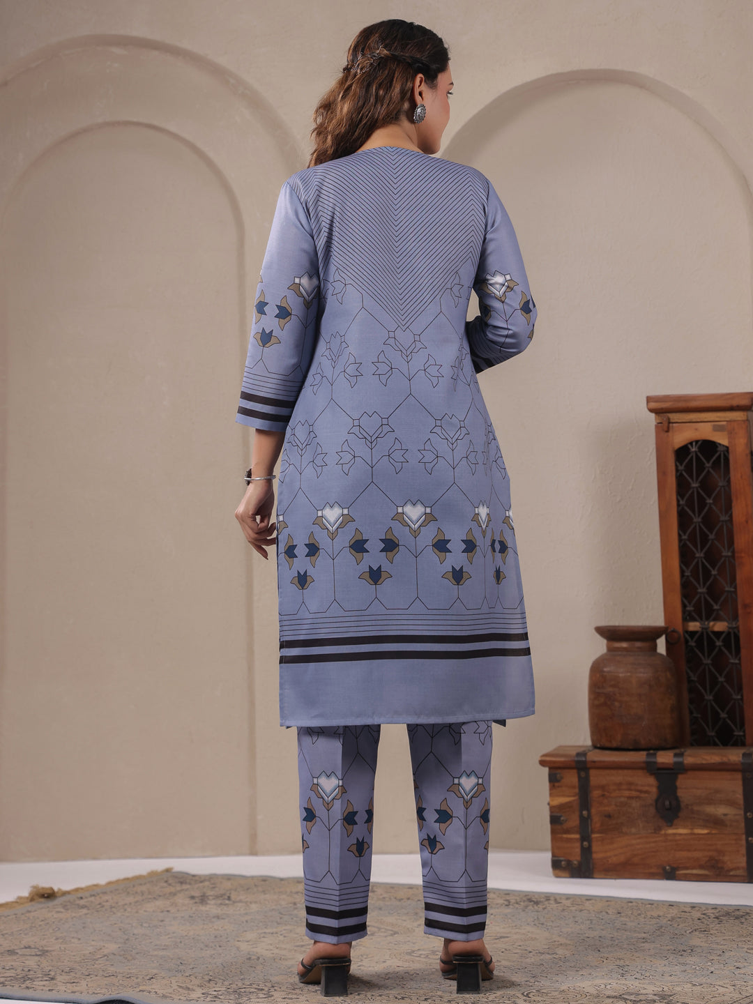 Span Grey Square Neck Cotton Kurta Set with Dupatta