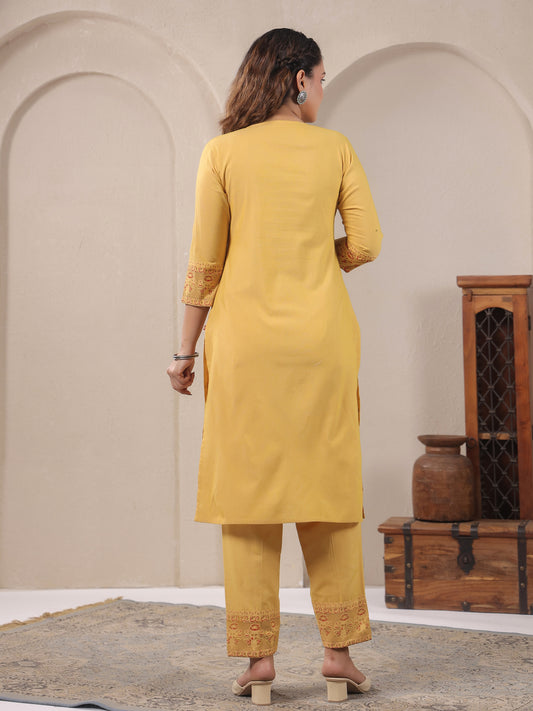 Span Yellow Key Hole Neck Kurta Set with Dupatta