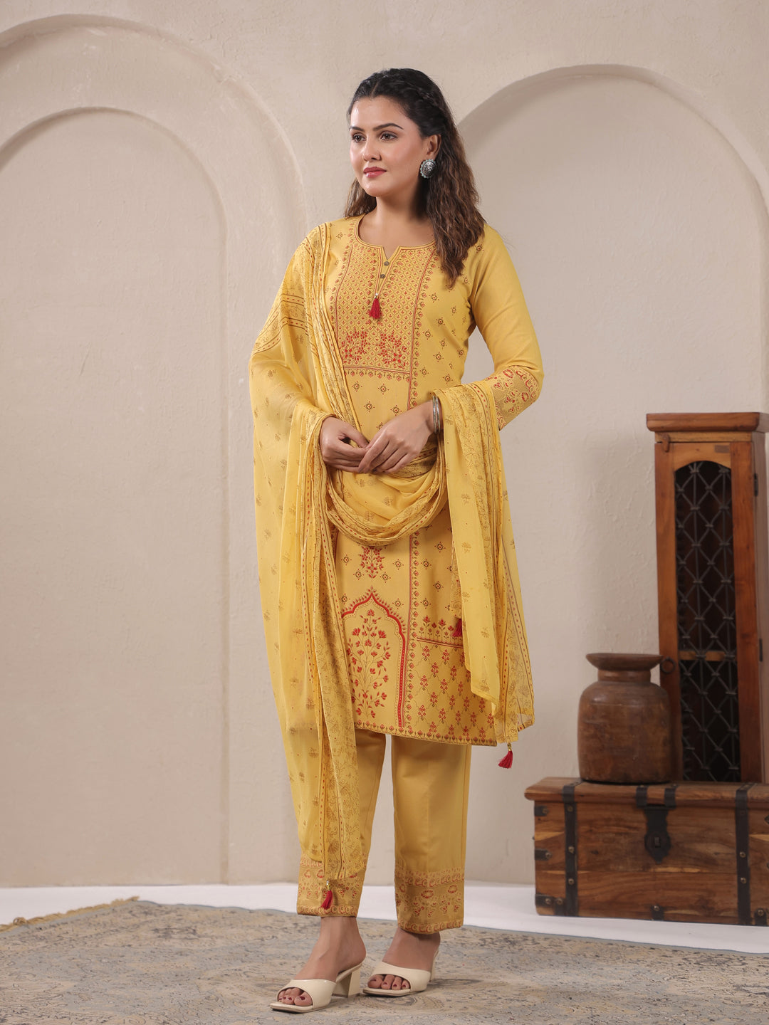 Span Yellow Key Hole Neck Kurta Set with Dupatta
