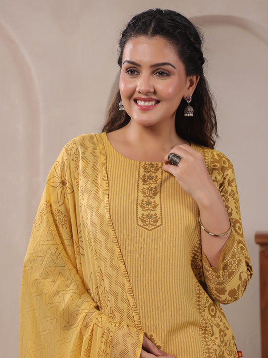 Span Yellow Round Neck Cotton Kurta Set with Dupatta