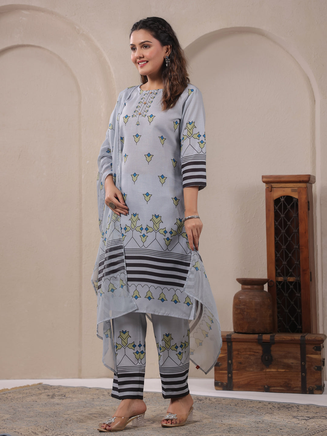 Span Grey Round Neck Cotton Kurta Set with Dupatta