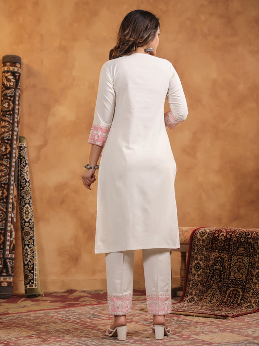 Span Off White Key Hole Neck Kurta Set with Dupatta