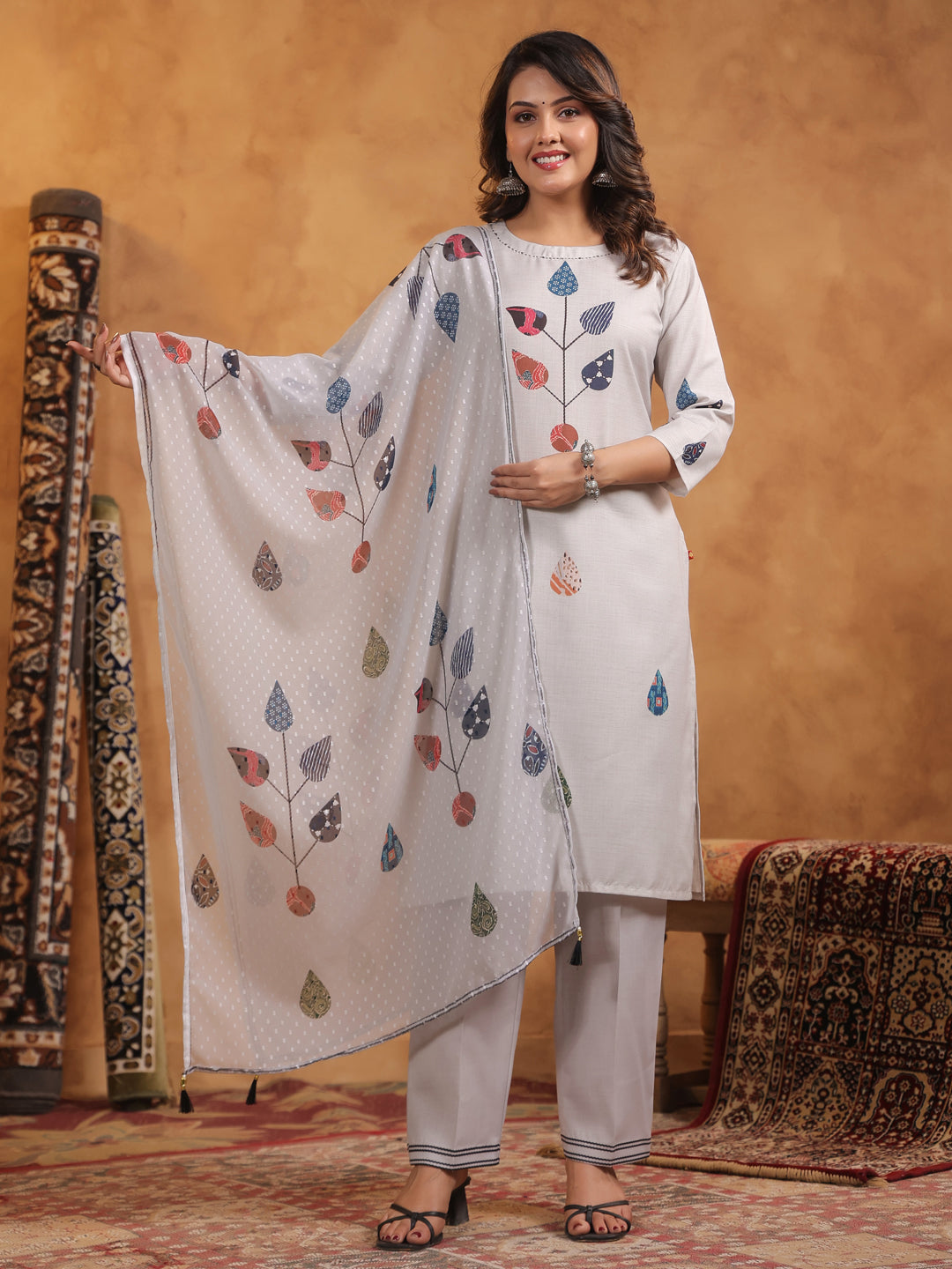 Span Grey Round Neck Cotton Kurta Set with Dupatta