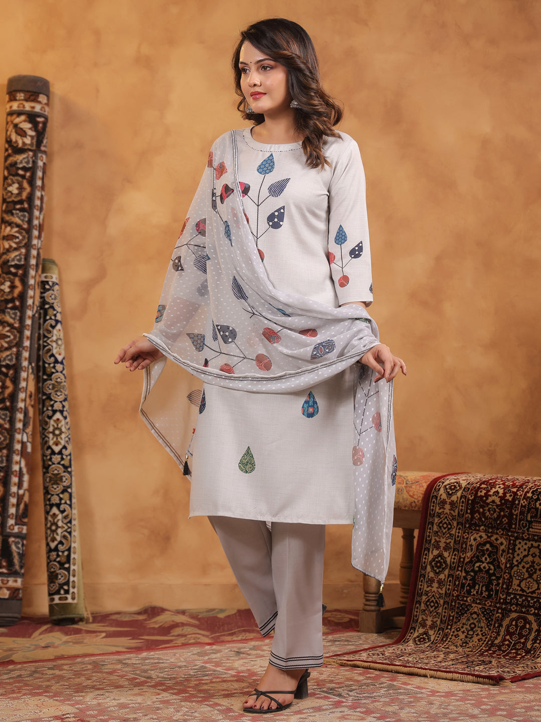Span Grey Round Neck Cotton Kurta Set with Dupatta