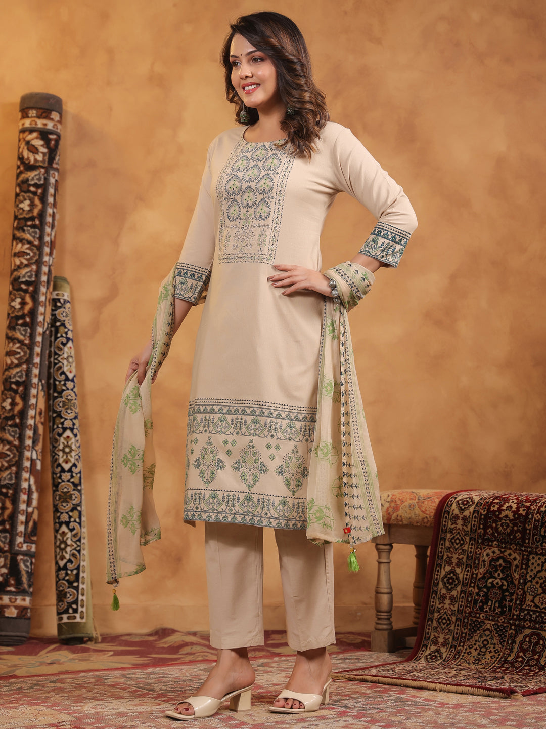 Span Beige Round Neck Kurta Set with Dupatta