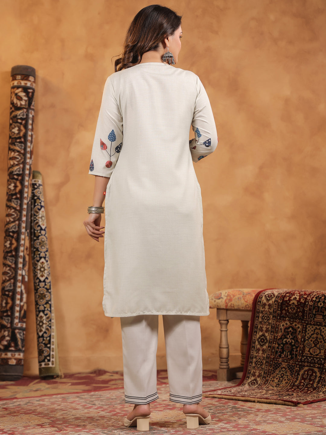 Span Ivory Round Neck Cotton Kurta Set with Dupatta
