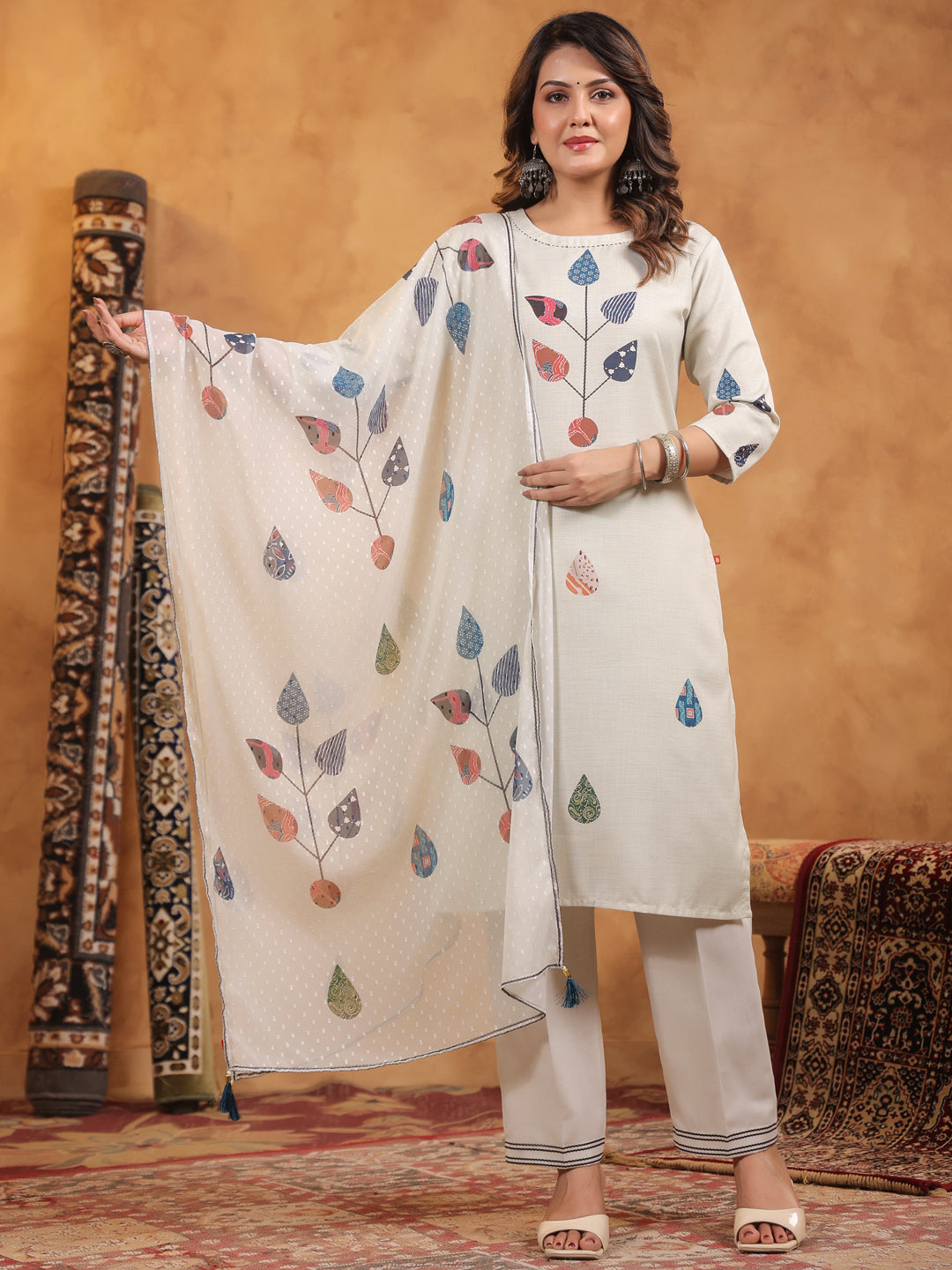 Span Ivory Round Neck Cotton Kurta Set with Dupatta