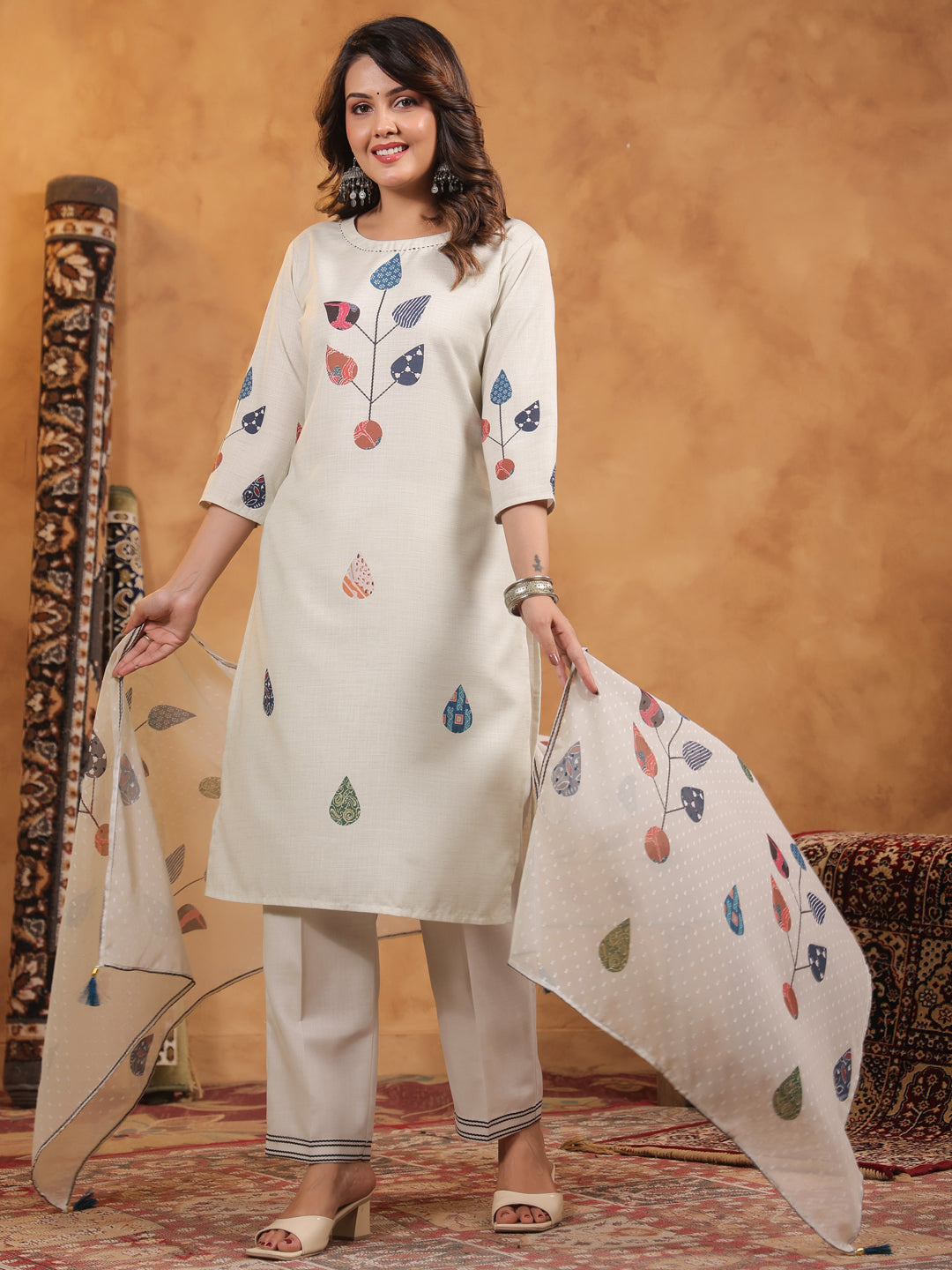 Span Ivory Round Neck Cotton Kurta Set with Dupatta