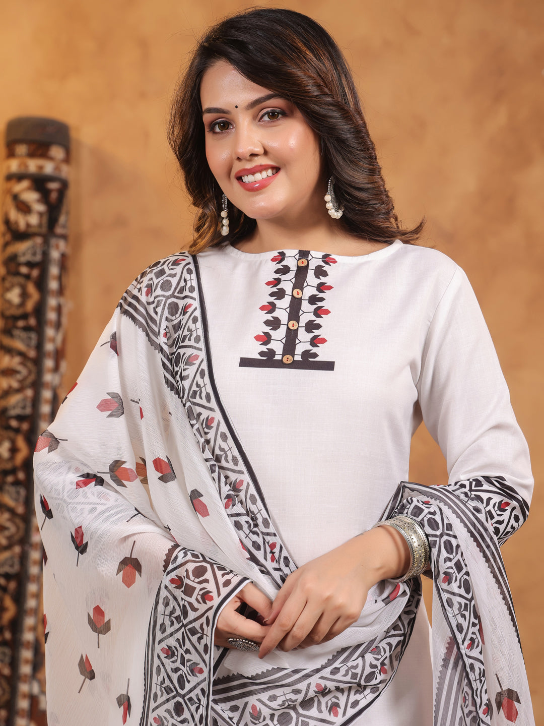 Span White Round Neck Cotton Kurta Set with Dupatta