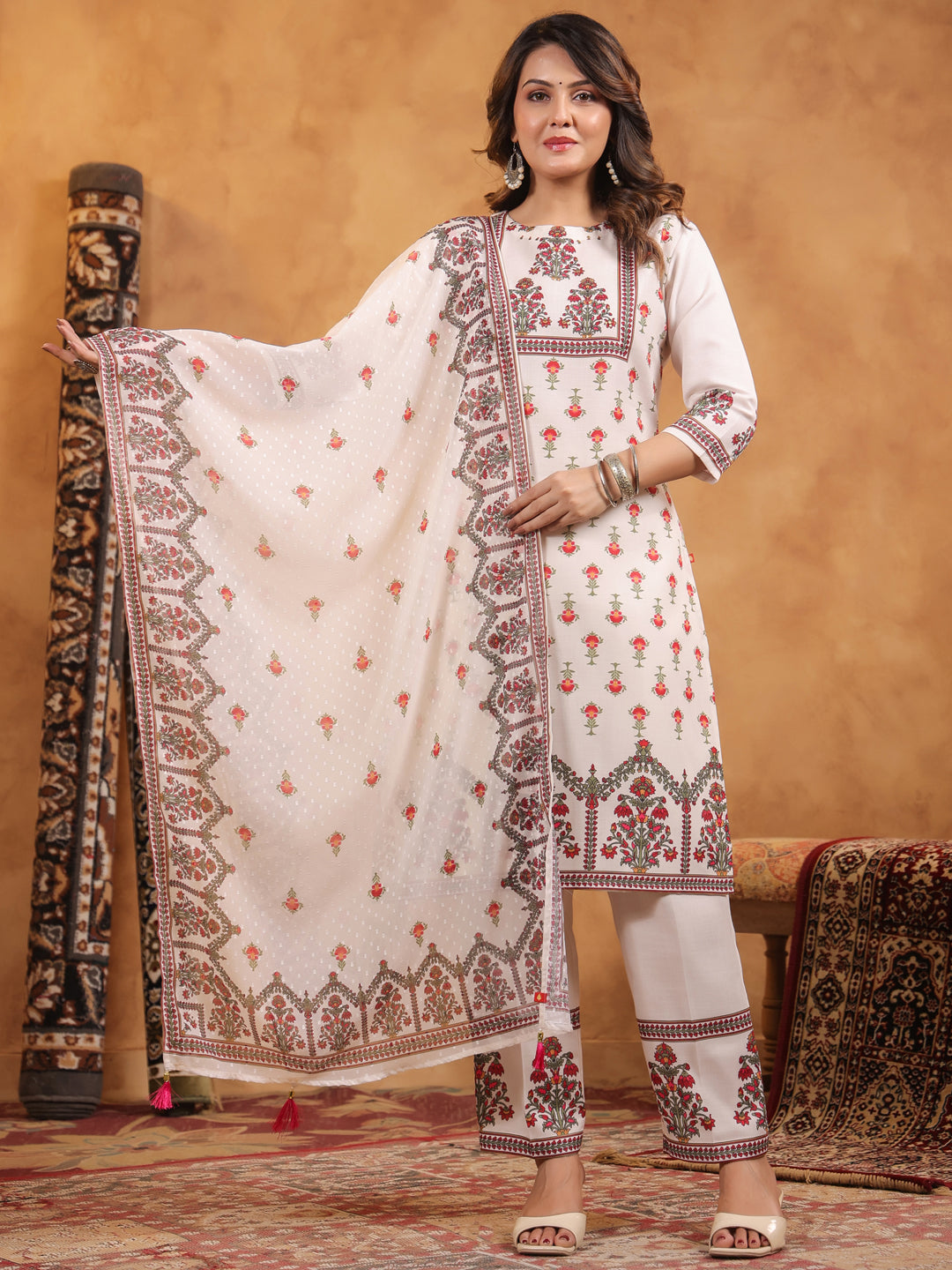 Span Ivory Round Neck Cotton Kurta Set with Dupatta