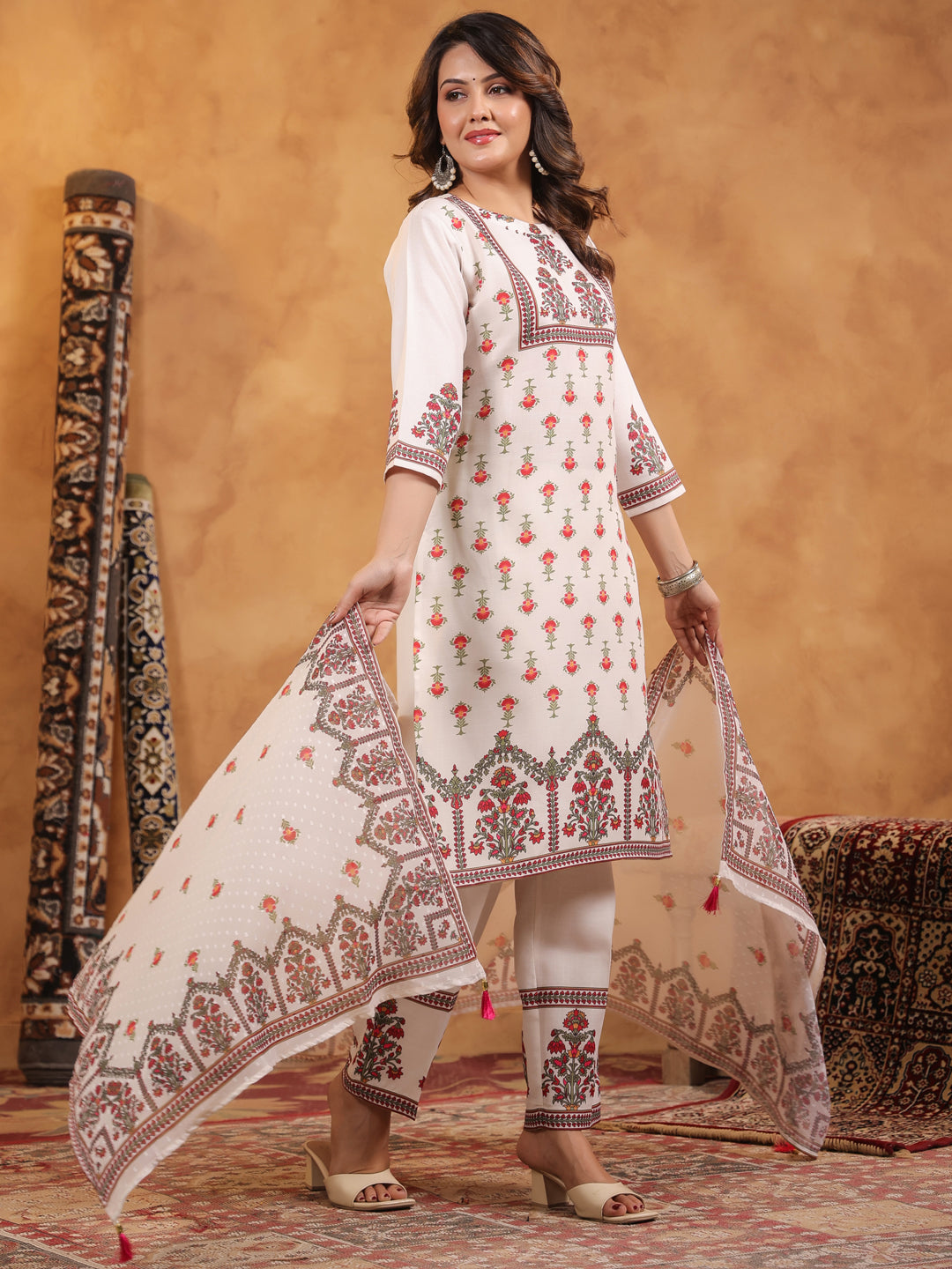 Span Ivory Round Neck Cotton Kurta Set with Dupatta