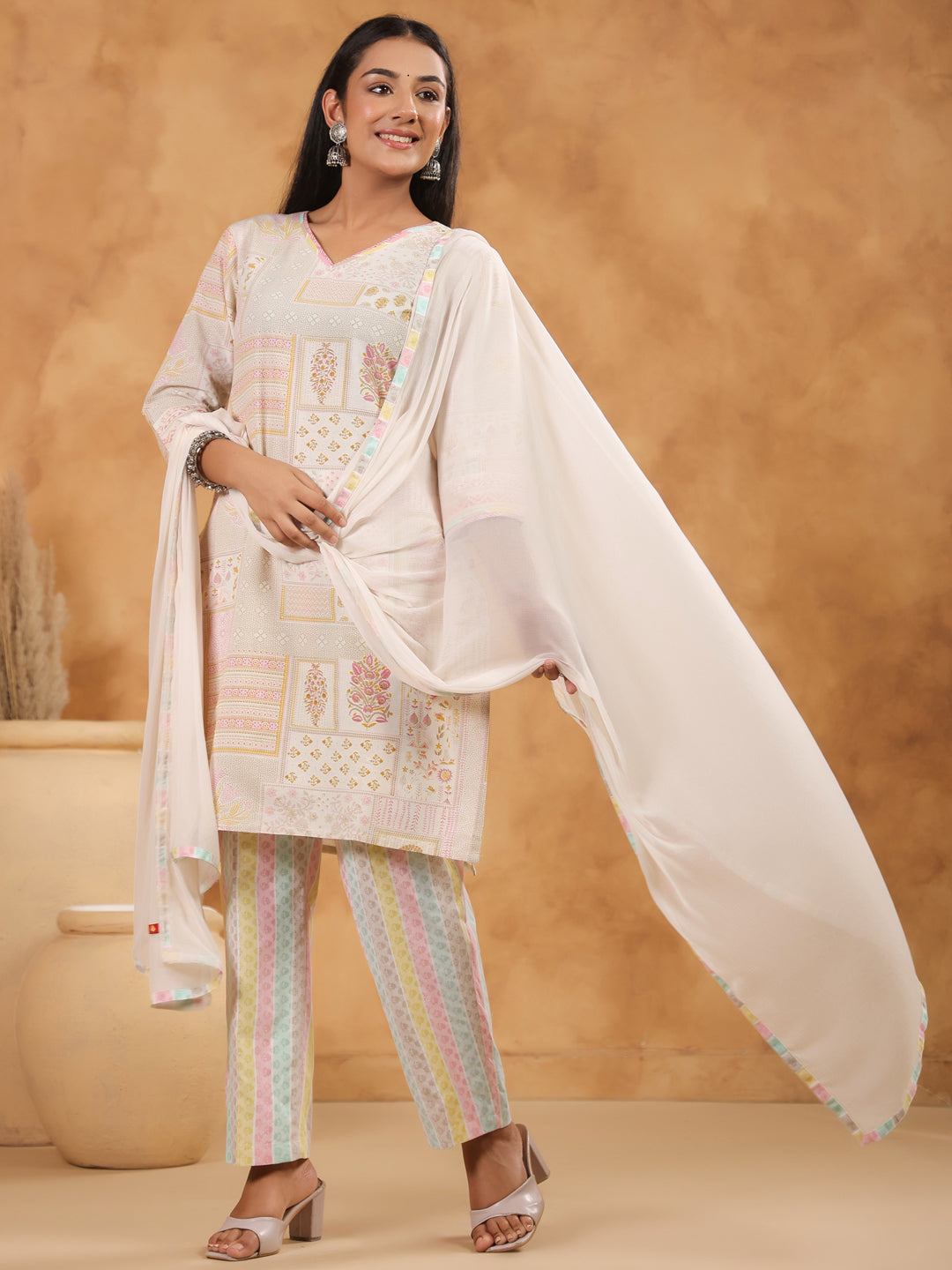 Span Ivory V Neck Cotton Kurta Set with Dupatta