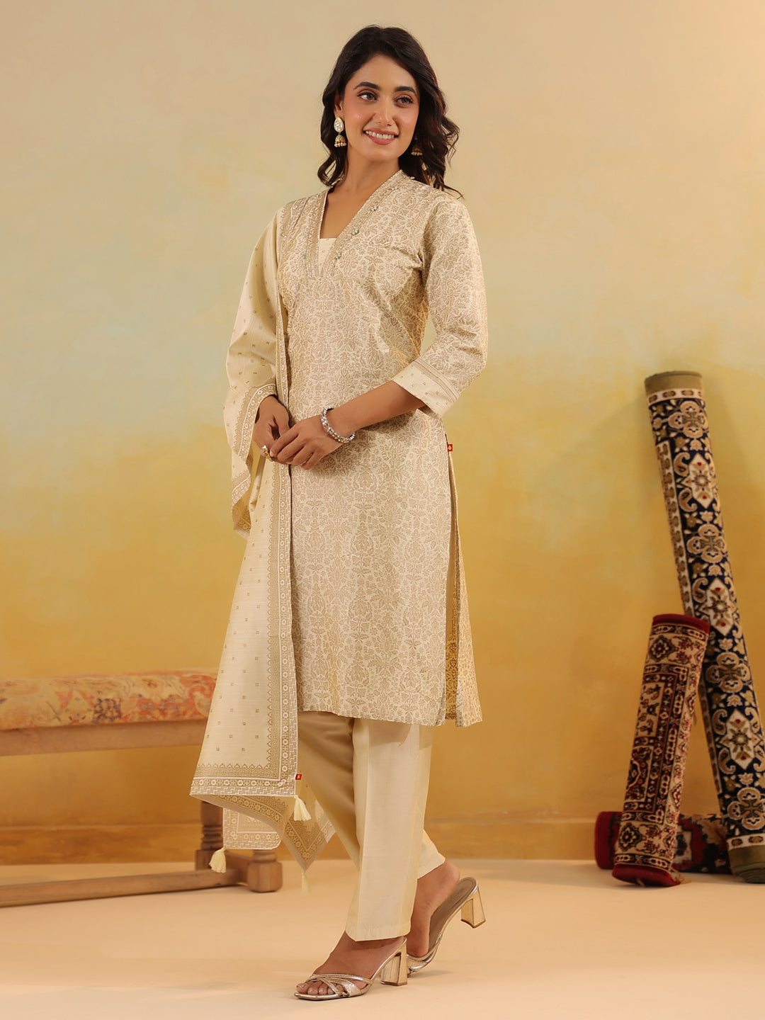 Span Ivory V Neck Silk Kurta
