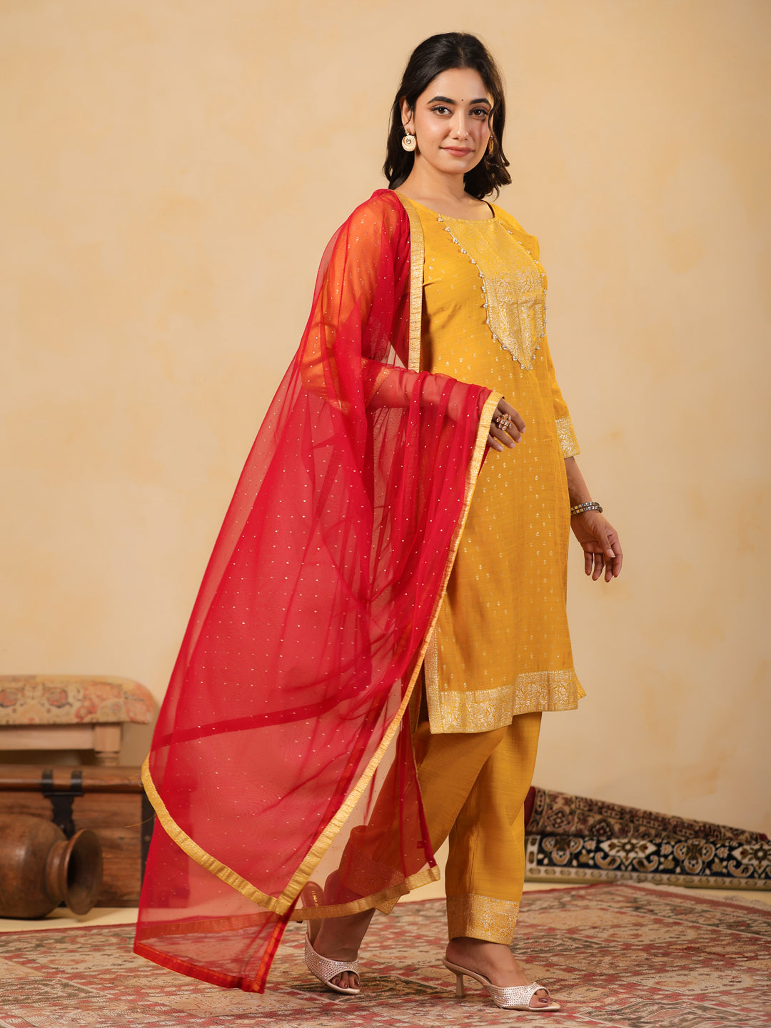Span Yellow Round Neck Silk Cord Set