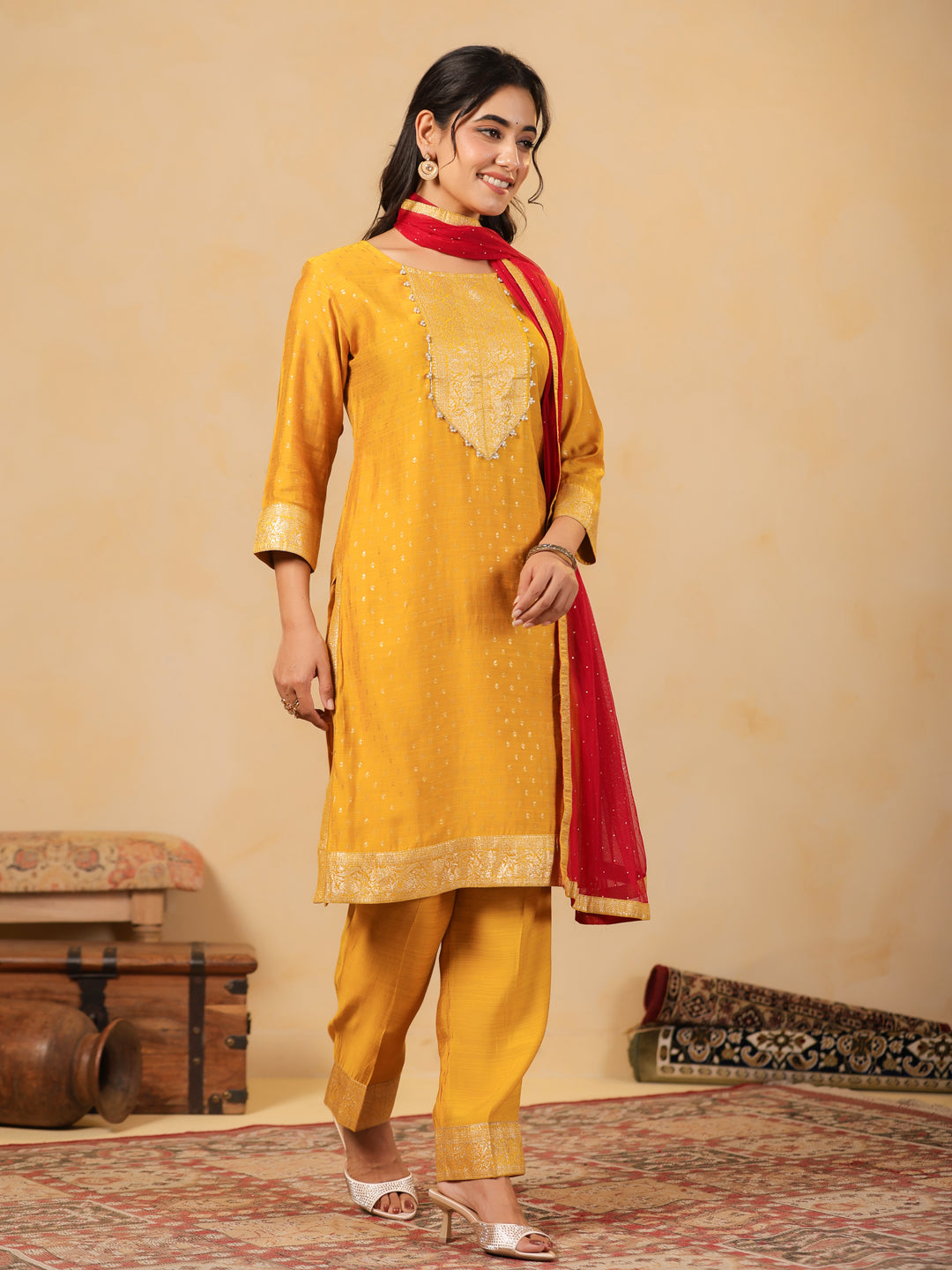 Span Yellow Round Neck Silk Cord Set