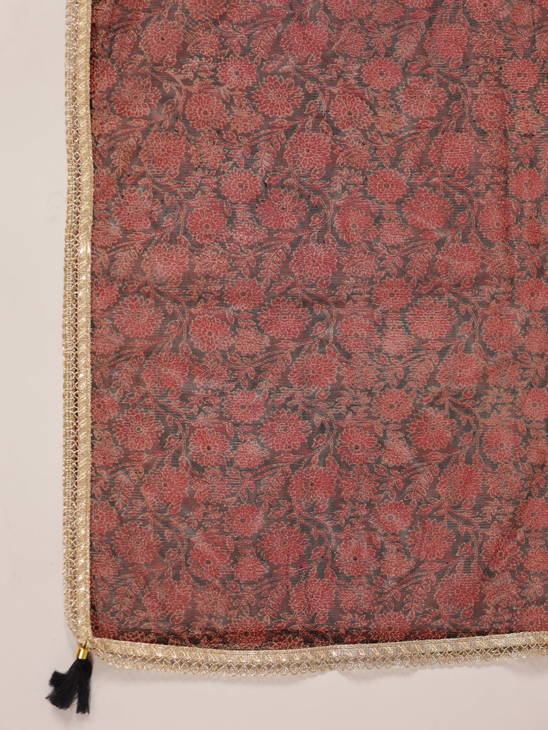 Span Black V Neck Silk Kurta Set wih Dupatta