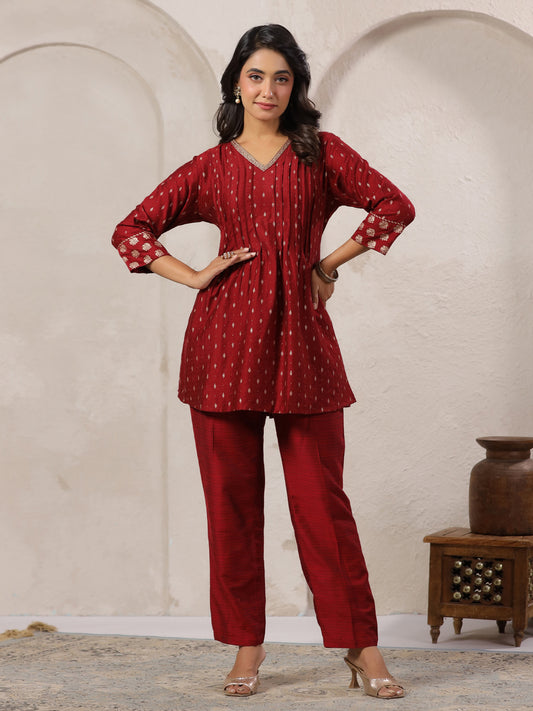 Span Burgundy V Neck Viscose Short Kurta