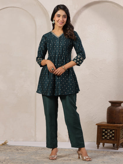 Span Green V Neck Viscose Short Kurta