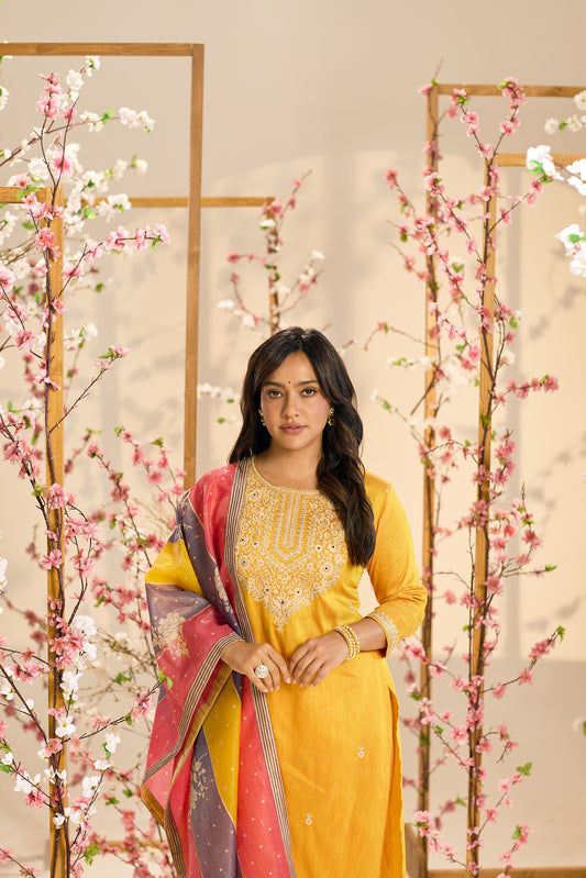 Span yellow Silk Festive Pant