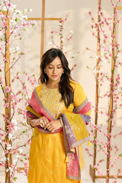 Span Yellow Round Neck Silk Kurta