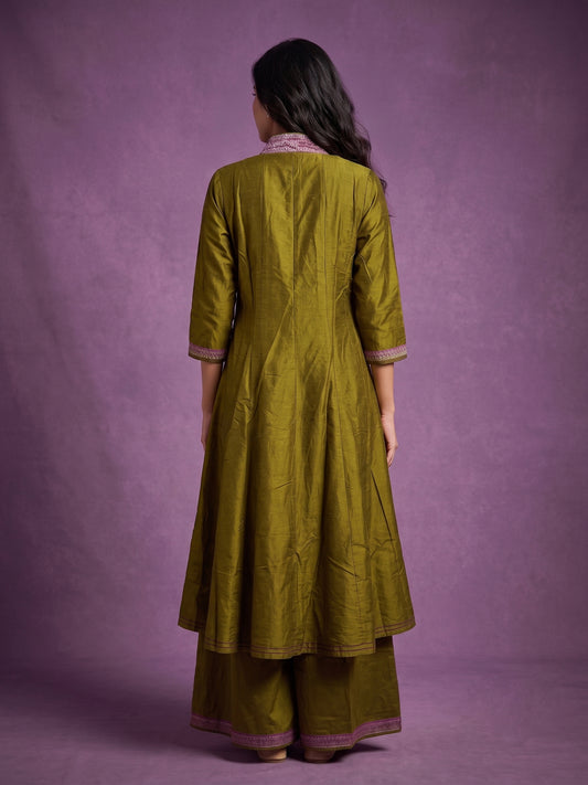 Green High V Neck Slik Kurta Set