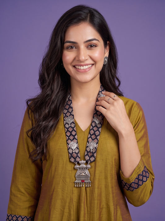 Kurta Set with Necklace - Slub Silk