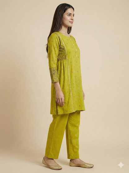 Green Round Neck Cotton Short Kurta
