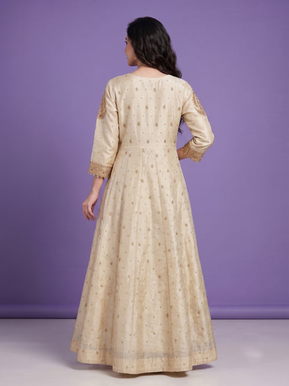 Ivory Round Neck Slik Kurta With Dupatta Set