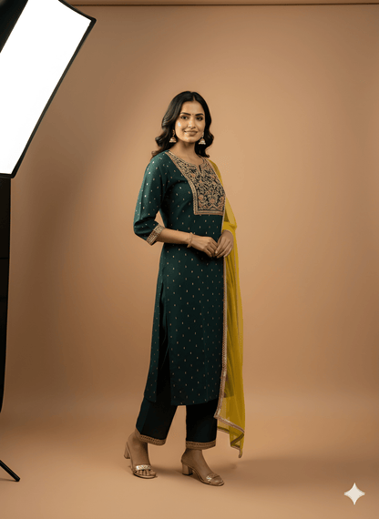 Green Round V Neck Silk Kurta