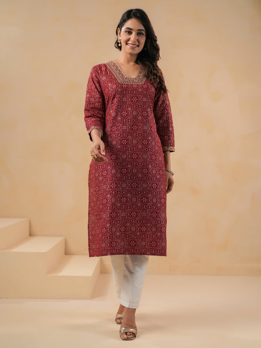 Span Burgundy Square Neck Silk Kurta Set