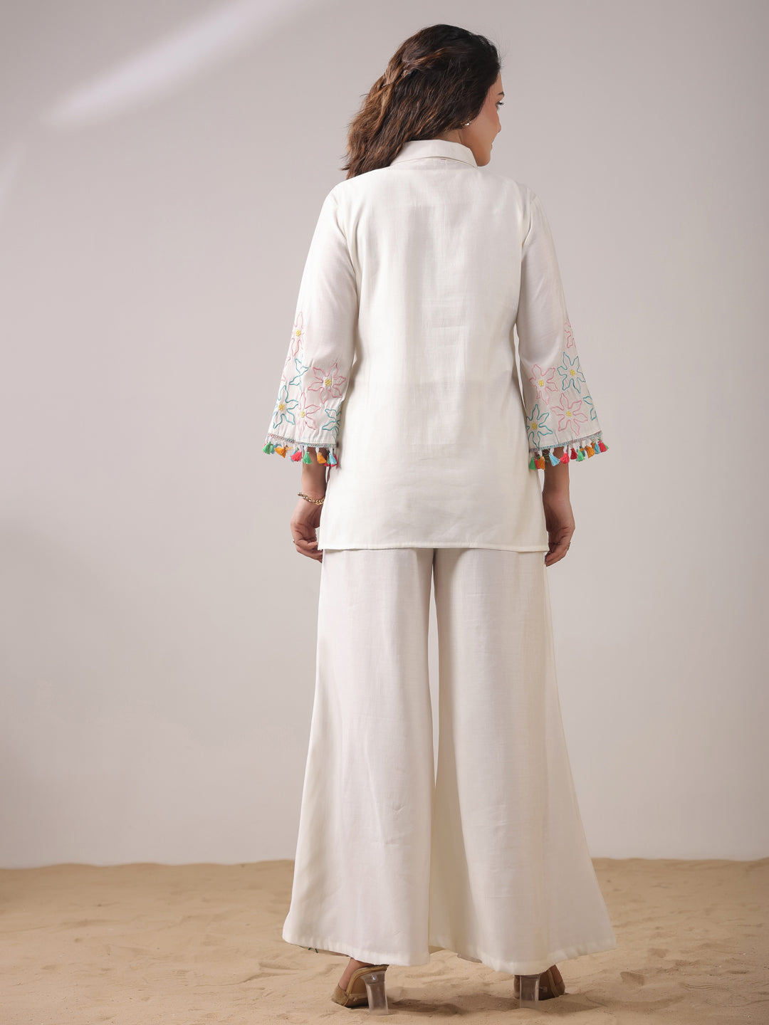 Span White Collar Neck Silk Cord Set