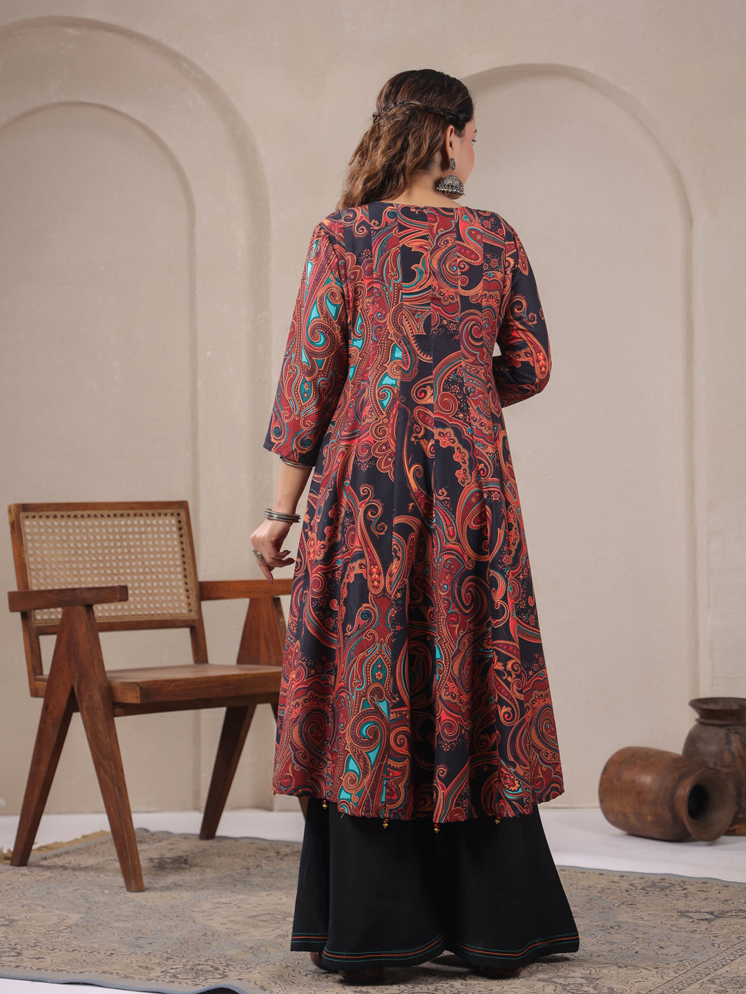 Span Black Round Neck Viscose Kurta Set with Dupatta
