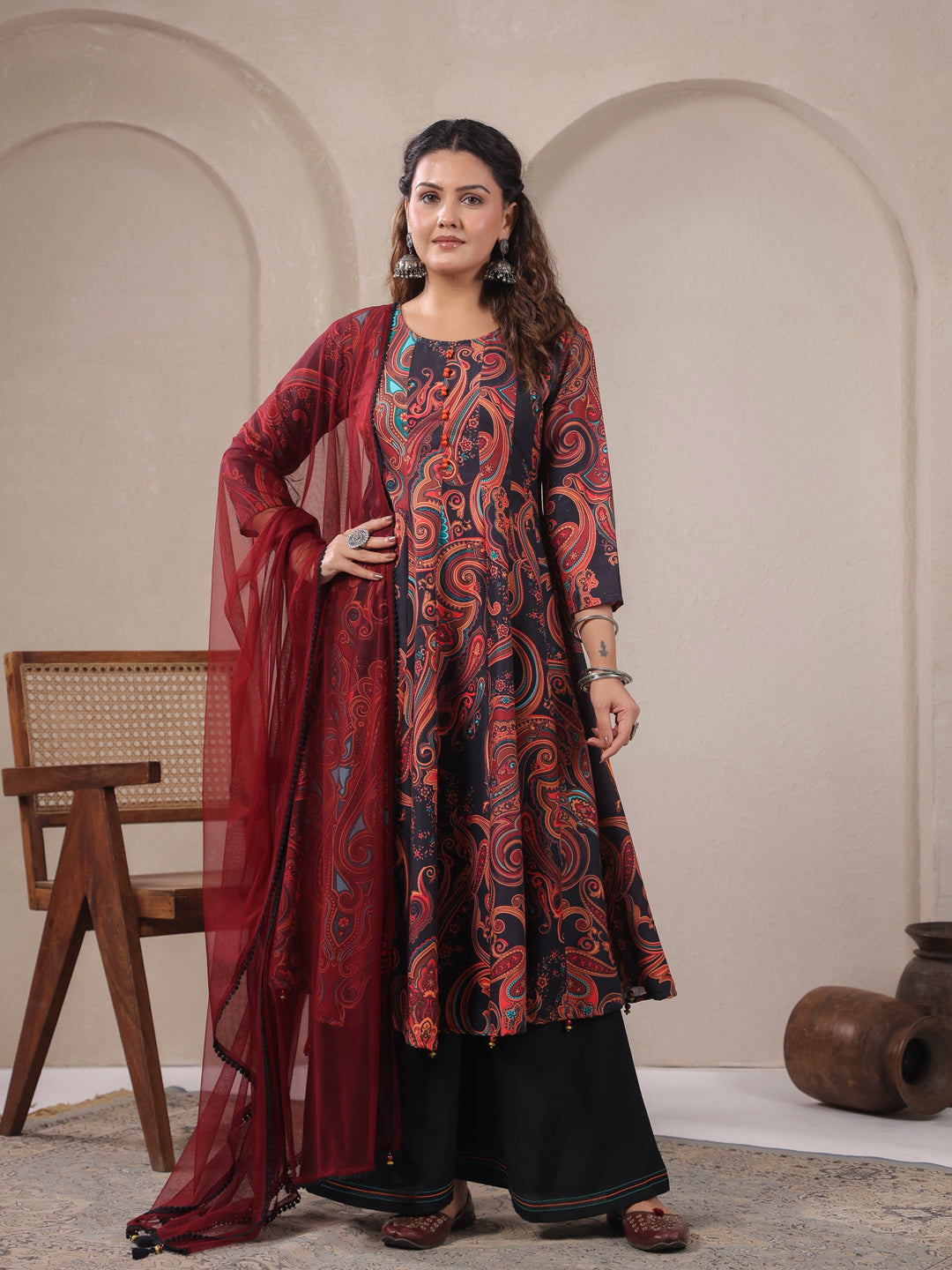 Span Black Round Neck Viscose Kurta Set with Dupatta