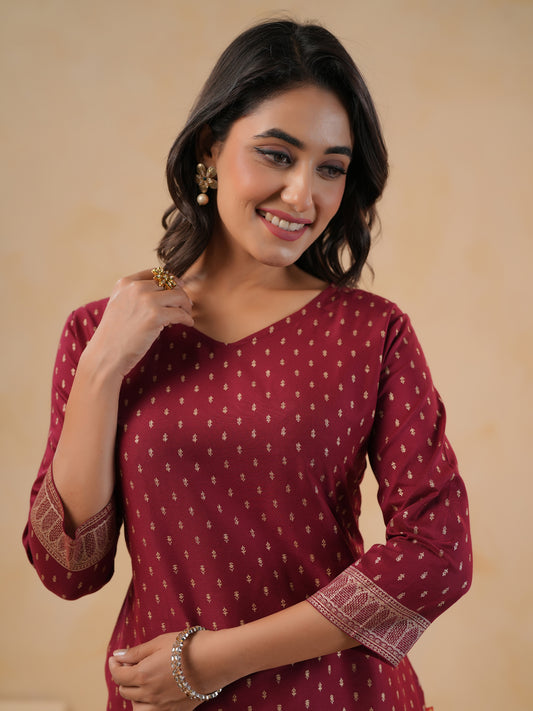 Span Burgundy V Neck Cotton Kurta Set